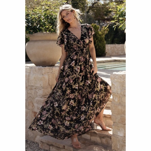 Baltic Born Dresses & Skirts - NWT Baltic Born Lynlee Metallic Maxi Dress Black Metallic Floral Flutter Size 3X